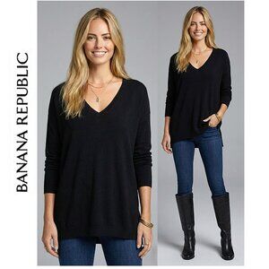BANANA REPUBLIC - Wool blend black tunic v-neck sweater (mixed media)